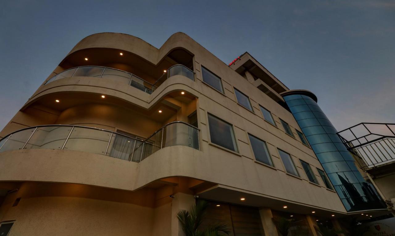 Treebo Tryst Sreepadmanabha Balaramapuram Hotel Kovalam Exterior photo